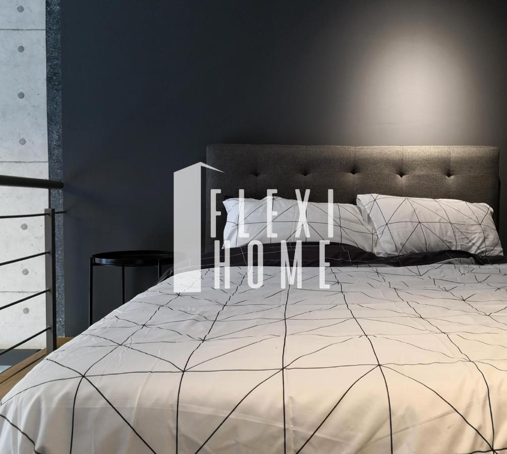 Netflix-Pinnacle Pj, Fantastic City View, 1-6 Guests Designed Duplex Home By Flexihome-My เปอตาลิงจายา ภายนอก รูปภาพ