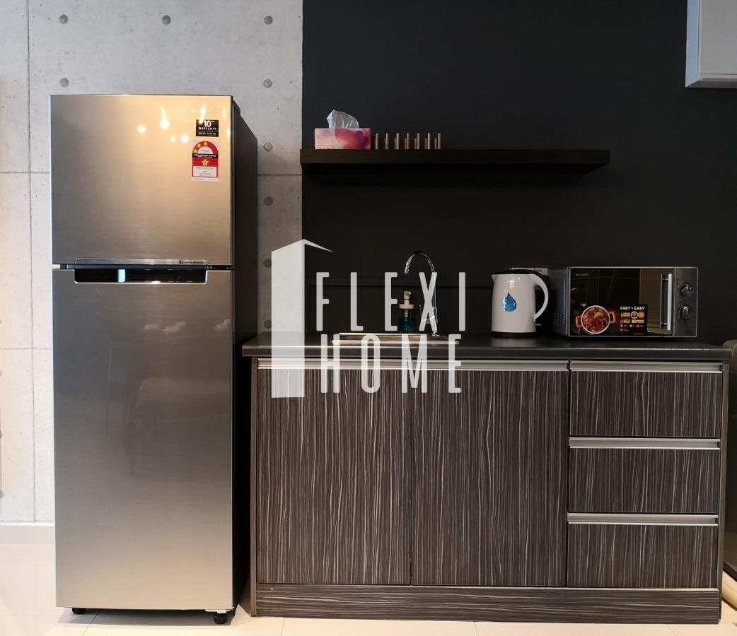 Netflix-Pinnacle Pj, Fantastic City View, 1-6 Guests Designed Duplex Home By Flexihome-My เปอตาลิงจายา ภายนอก รูปภาพ