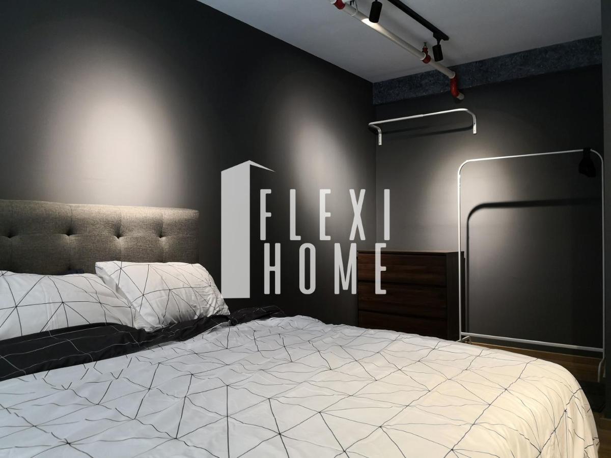 Netflix-Pinnacle Pj, Fantastic City View, 1-6 Guests Designed Duplex Home By Flexihome-My เปอตาลิงจายา ภายนอก รูปภาพ